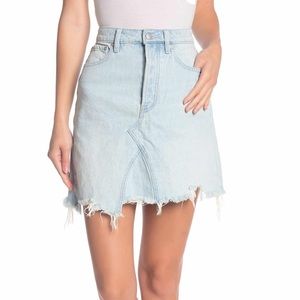 ❤️NWT Free People Frayed Denim Skirt Sizes-25+26